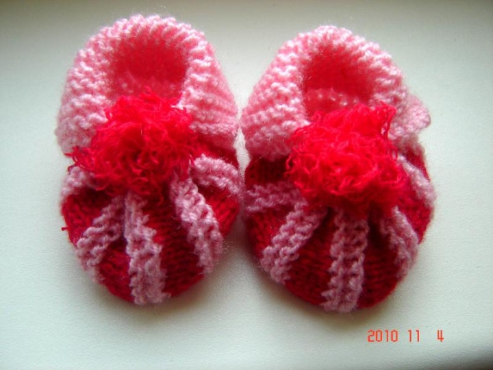 Knitted Baby Shoes