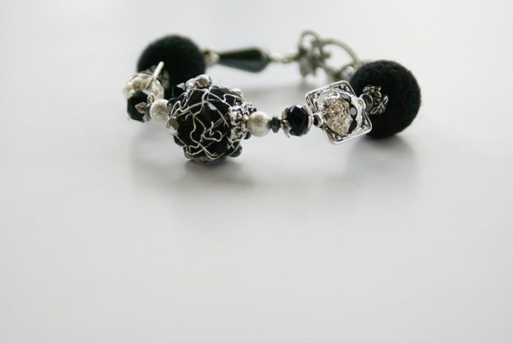 Earrings and bracelet " Everything around " picture no. 3