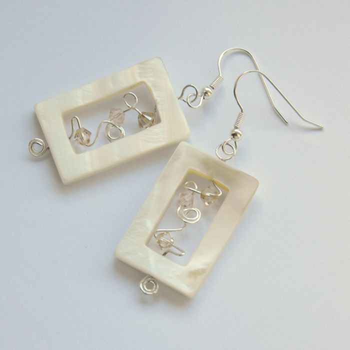 Pearl earrings weight