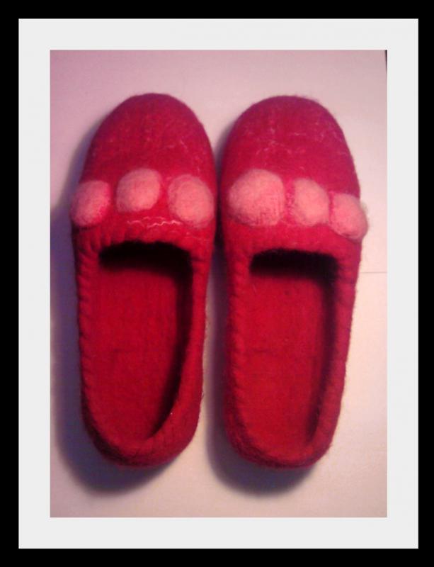 Red felting processes footwear