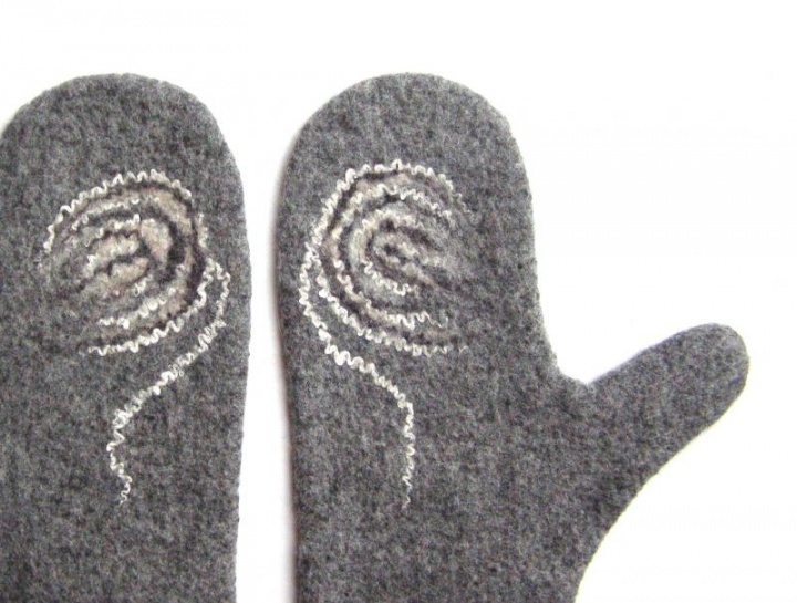 Felt flower gloves picture no. 2