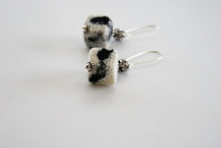 Earrings " Dalmatian " picture no. 2