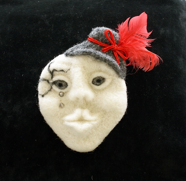 Brooch " mask "