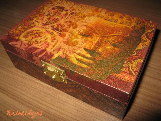 Decoupage box MASK