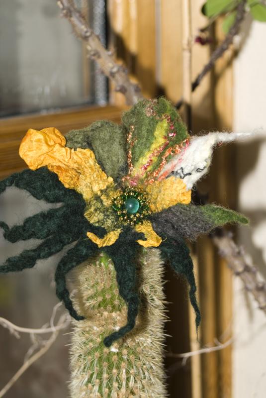 Cactus blossom (flower-brooch)