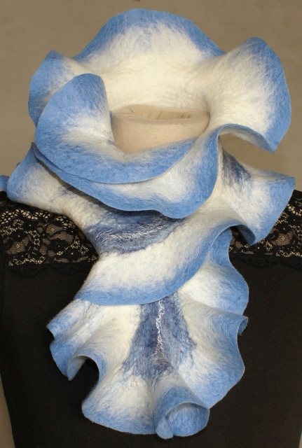 Wool scarf picture no. 2