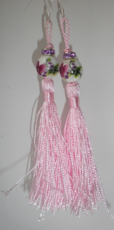 Pink tassels picture no. 3