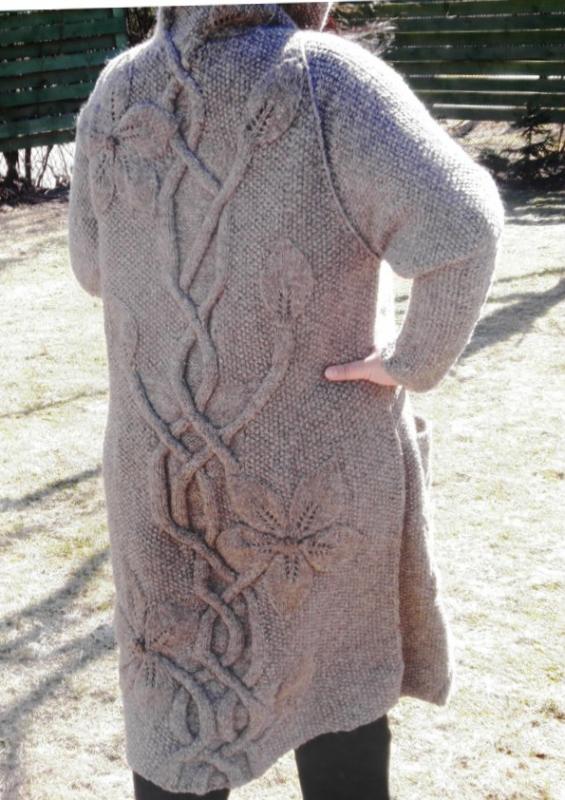 Coat of natural wool picture no. 2