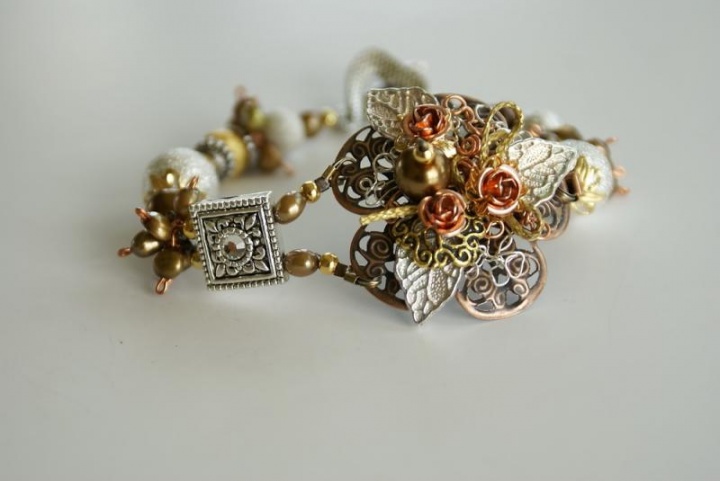 Earrings, brooch, bracelet " bouquet " picture no. 2