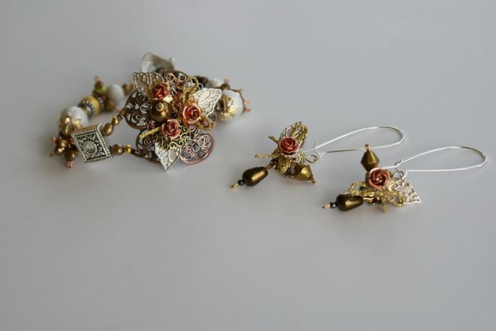 Earrings, brooch, bracelet " bouquet " picture no. 3