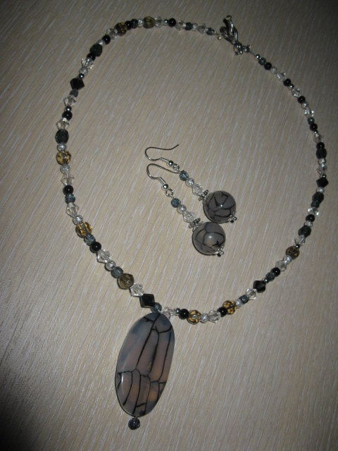 Gray agate set