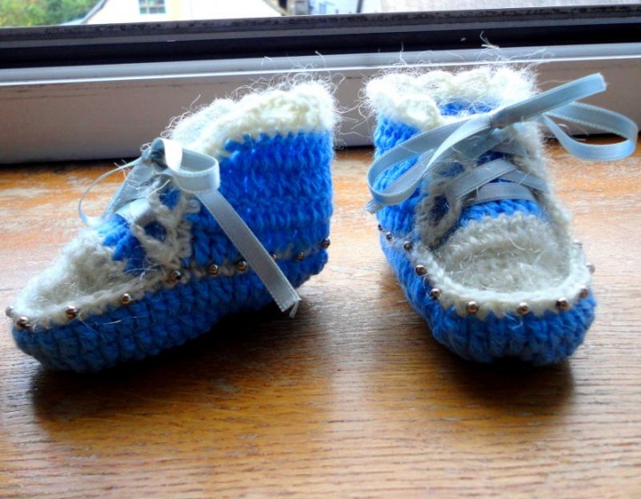 Restoring a crocheted booties