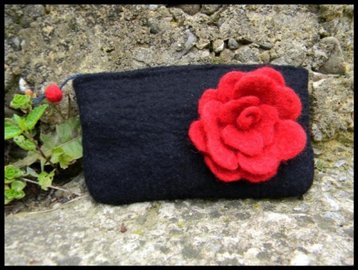 Black with red flower picture no. 2