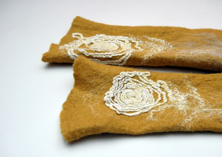 Golden silk with galaktikom