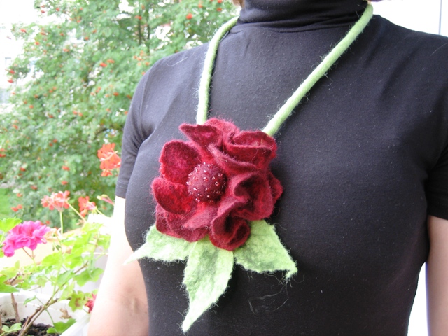 Veltas Jewelry " Red flower "