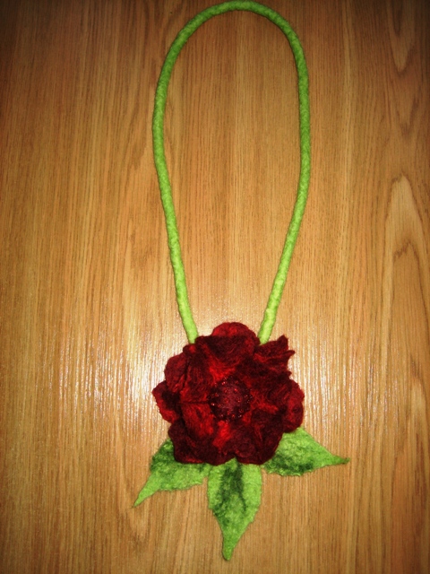 Veltas Jewelry " Red flower " picture no. 2