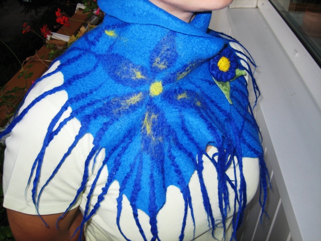 Blue scarf picture no. 2