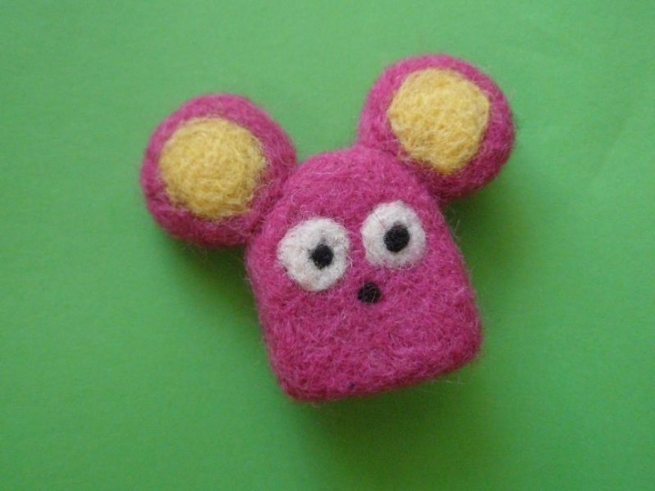 Brooch " Mickey "