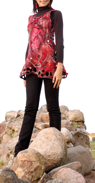 Black-red tunic