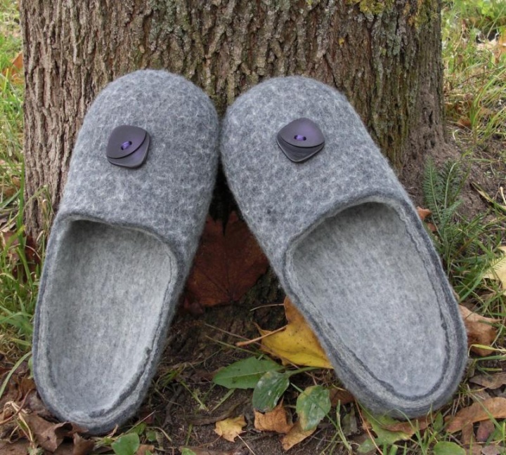 Slippers, size 37