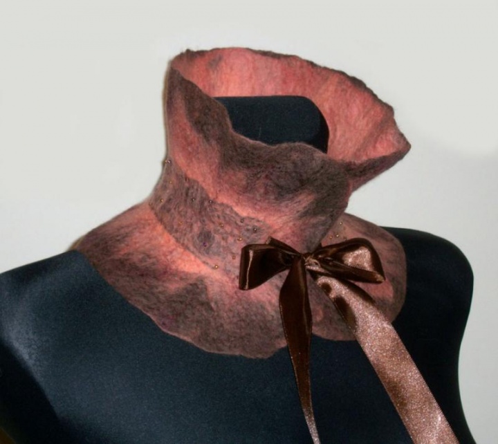 Collar Brown