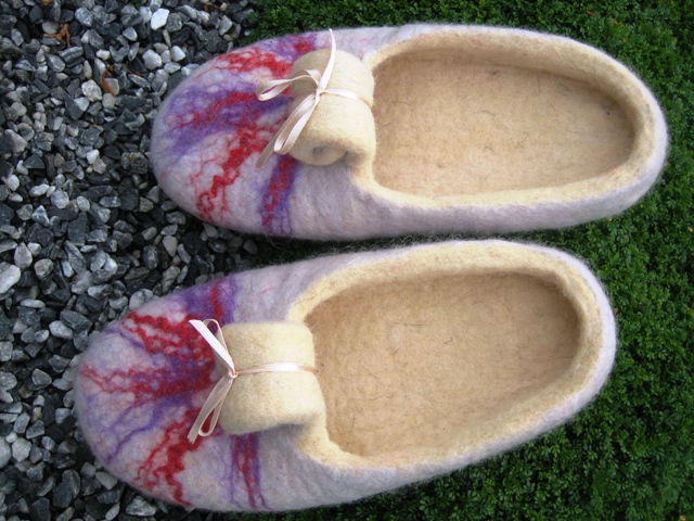 Slippers picture no. 2