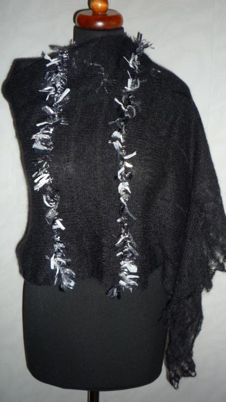 black mohair scarf picture no. 2