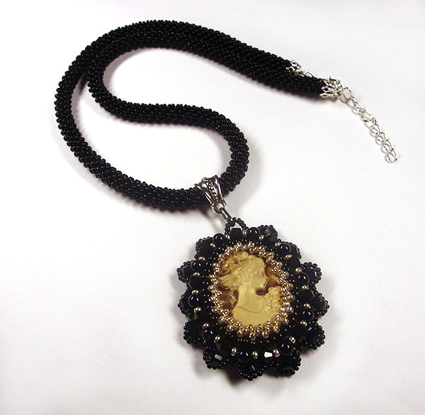 Necklace with cameo