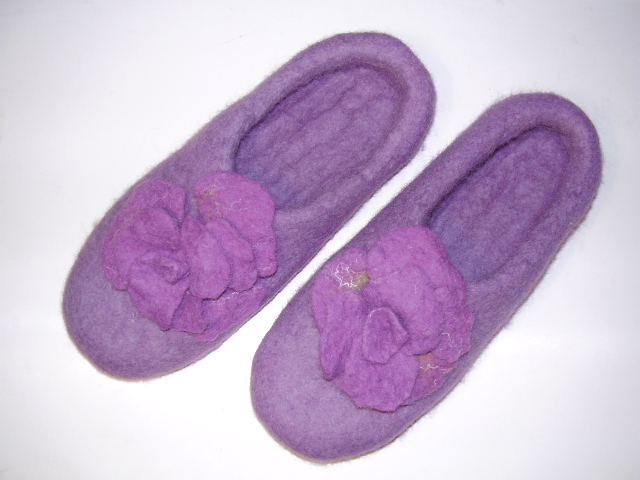 Felt slippers