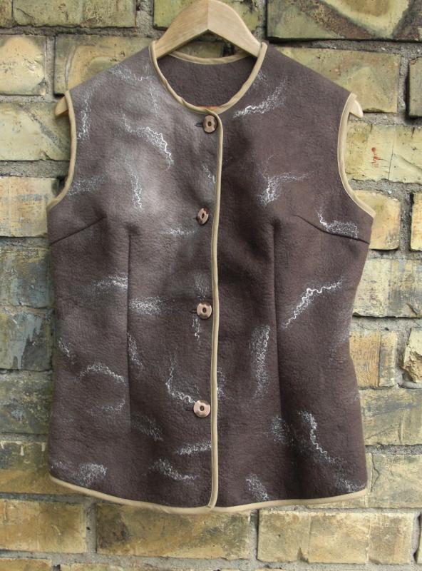 Sew vest in hand felted wool picture no. 2