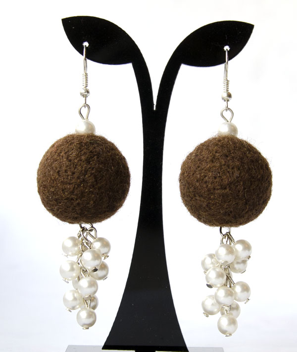 Brown earrings " Bunches "