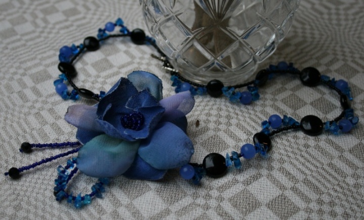 Necklace flower " blooming flax "