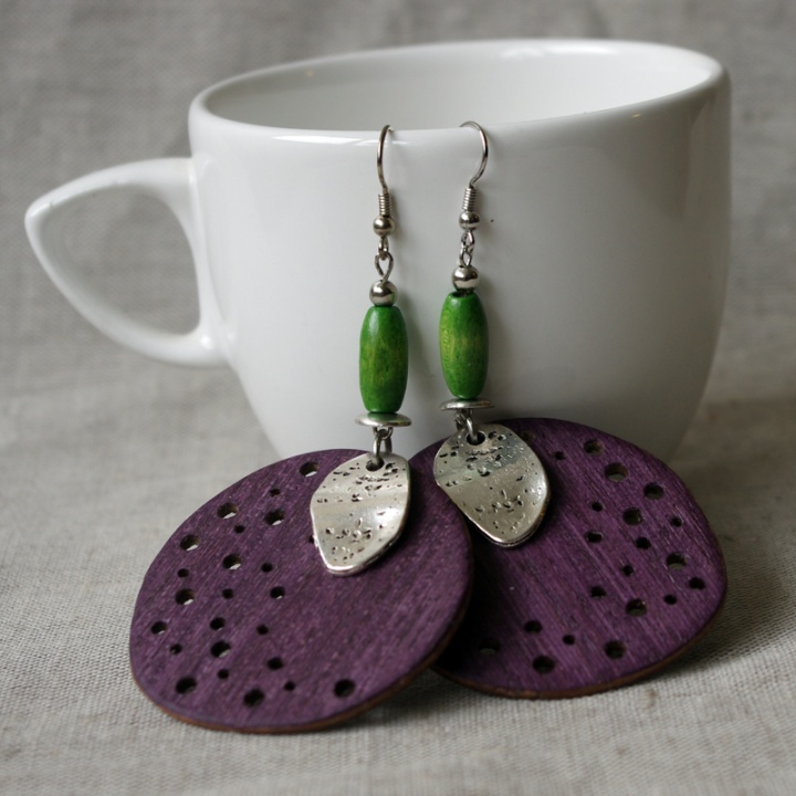 Green meadow - earrings made of wood picture no. 2