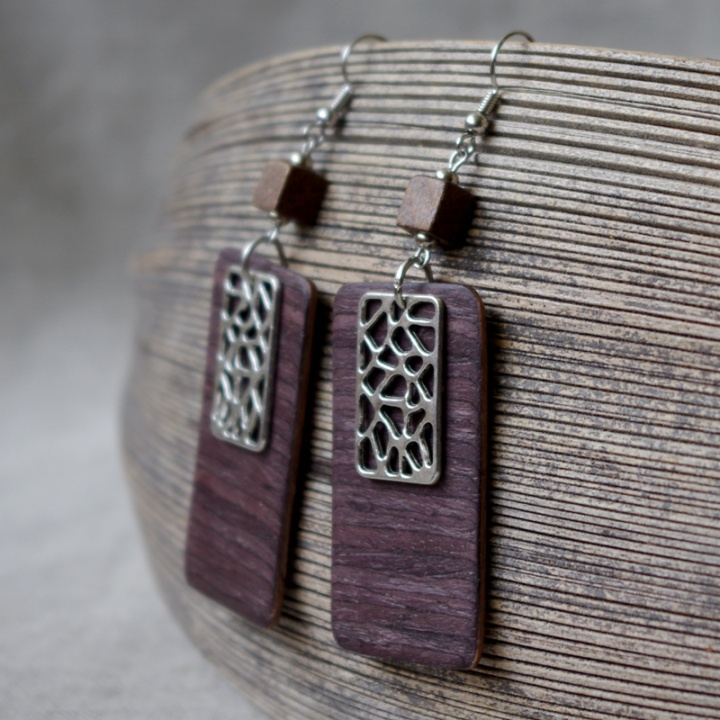 Purple elegance, earrings made of wood picture no. 2