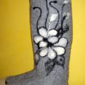 Gray with flowers - Shoes & slippers - felting