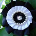 Black-and-white - Brooches - making