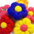 Felt gelyte - Brooches - felting