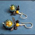 No earrings. 261 - Earrings - beadwork